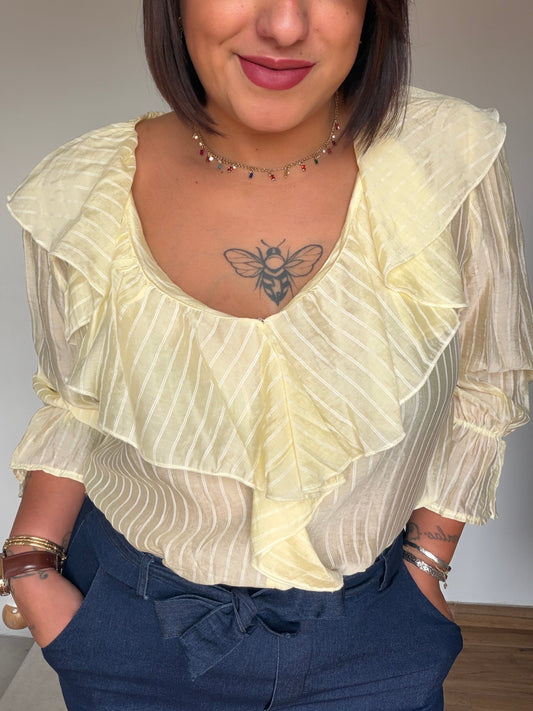 Blusa de Raya Diplomática con Volantes - Talla Única (Hasta 44)