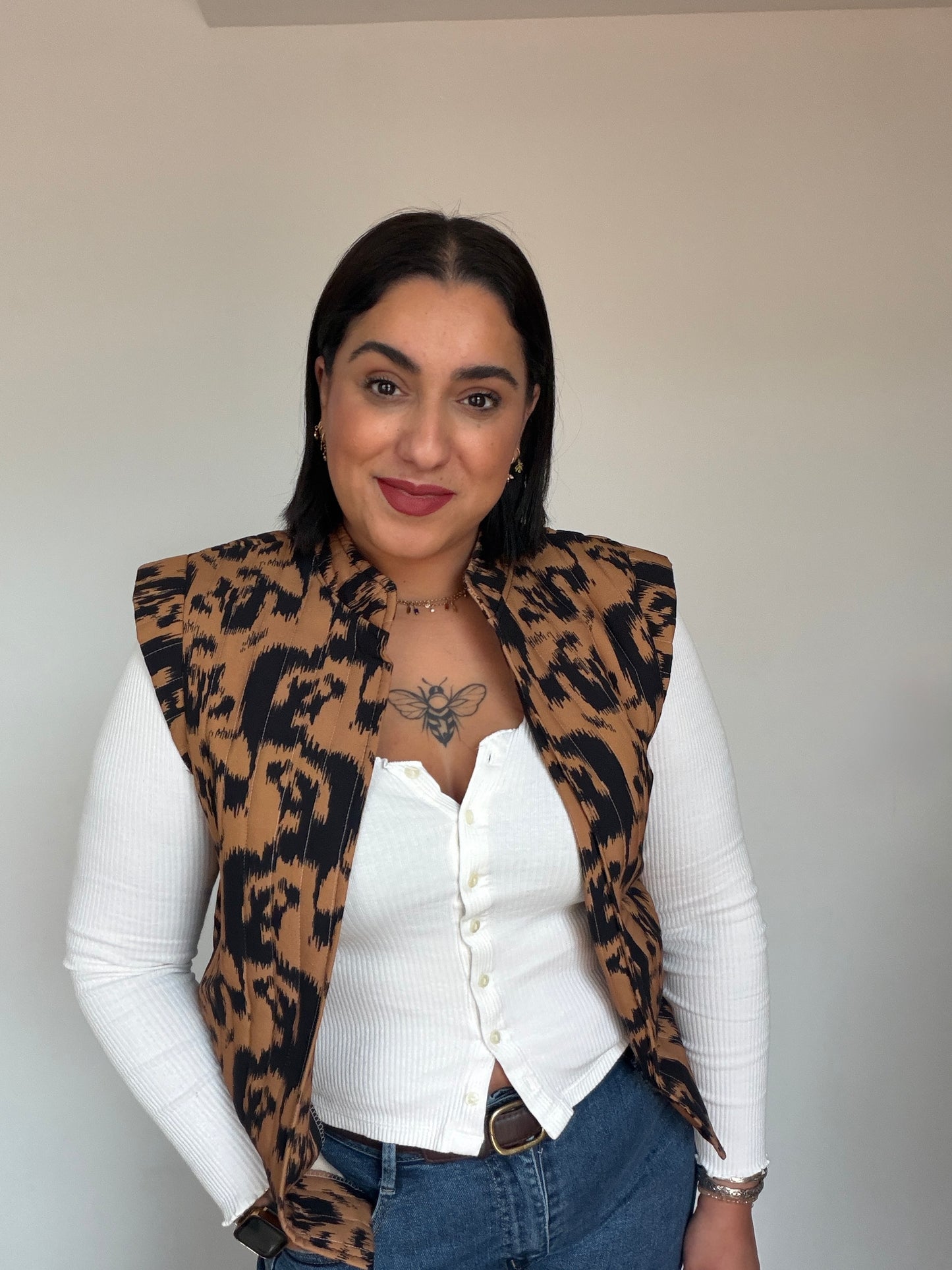 look-safari-chaleco-acolchado-vaqueros-meknes