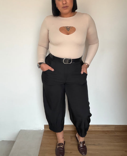 Pantalón de vestir negro corte balloon abullonado con bolsillos y tiro alto Meknes.