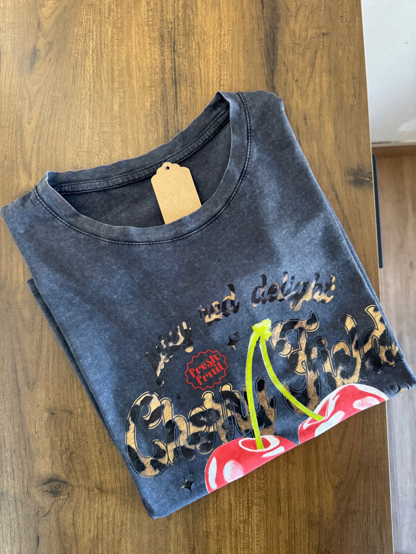 Camiseta cerezas