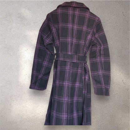 Sugerencia: Parka de Cuadros Estilo Brit – Chaqueta Estructurada (Tallas 36 y 38)