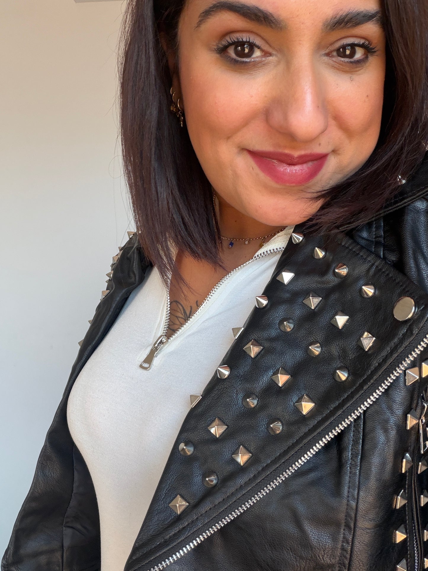 Cazadora Biker Rock - Polipiel con Tachuelas y Actitud