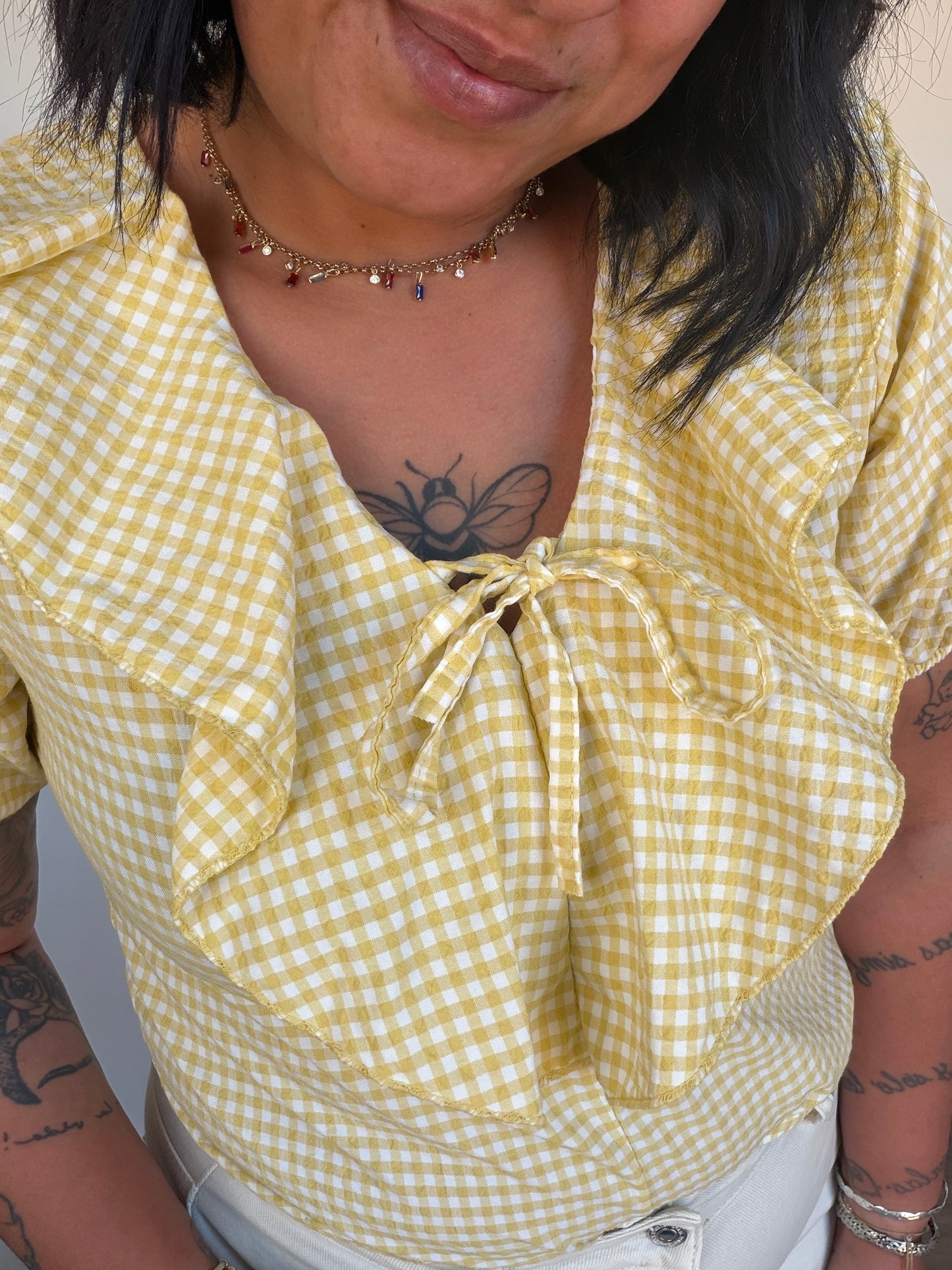 Detalle lazo frontal Blusa Honey vichy amarillo — moda mujer Meknes Store