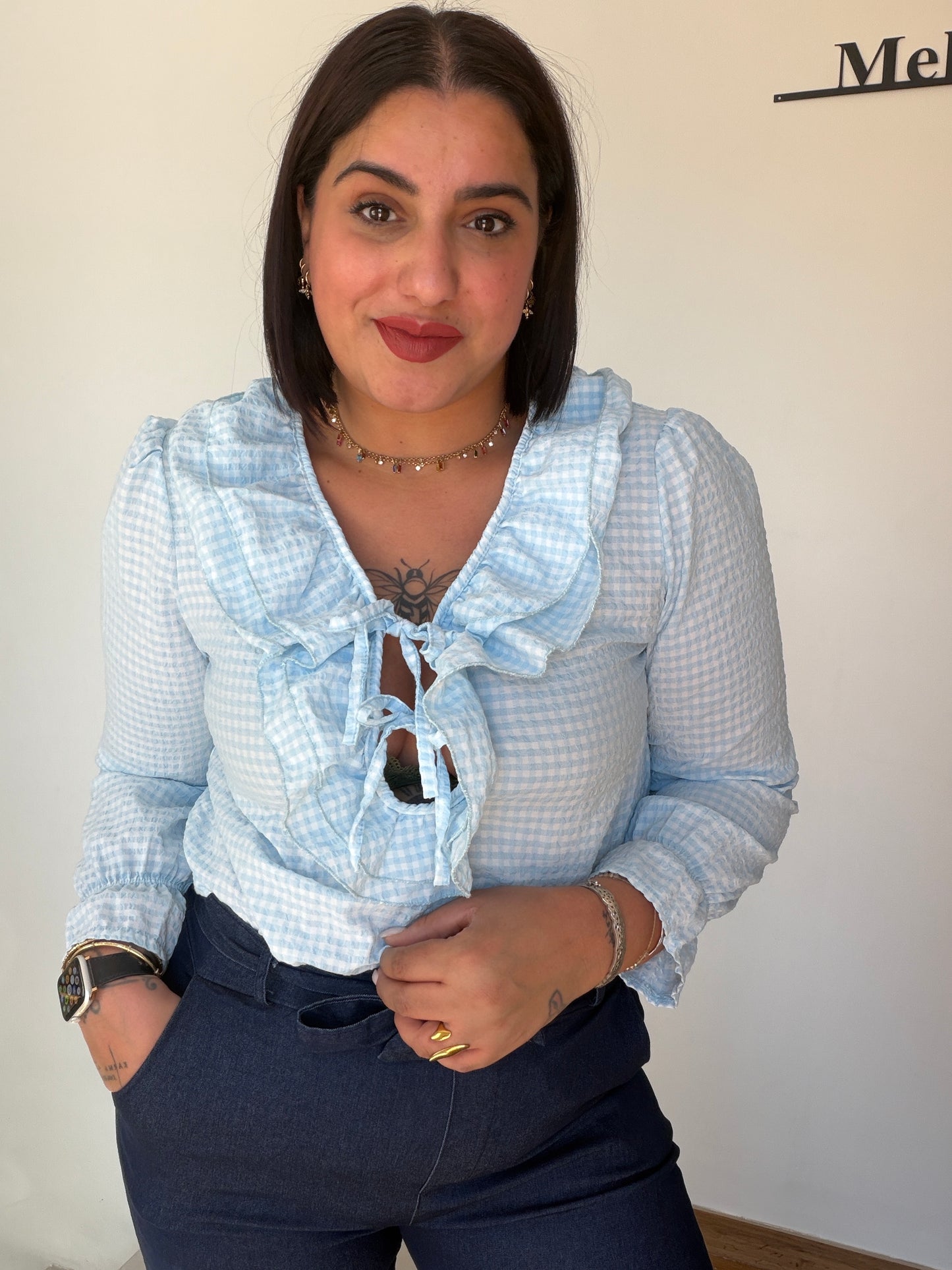 Blusa estilo coquette cuadros vichy azul baby con puños fruncidos