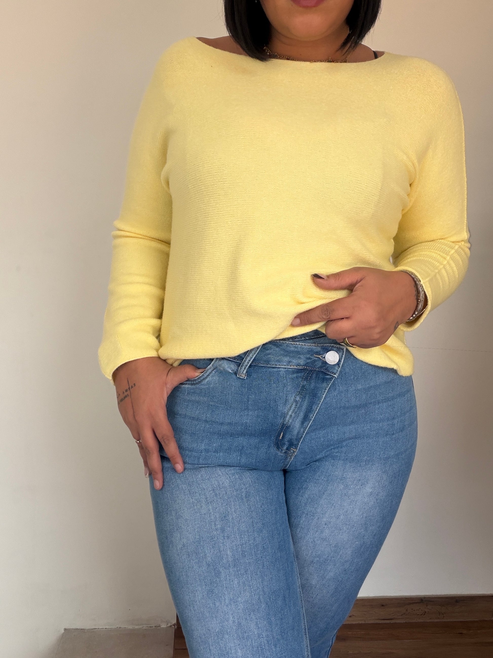 Caída tejido denim pierna ancha wide leg moda españa.