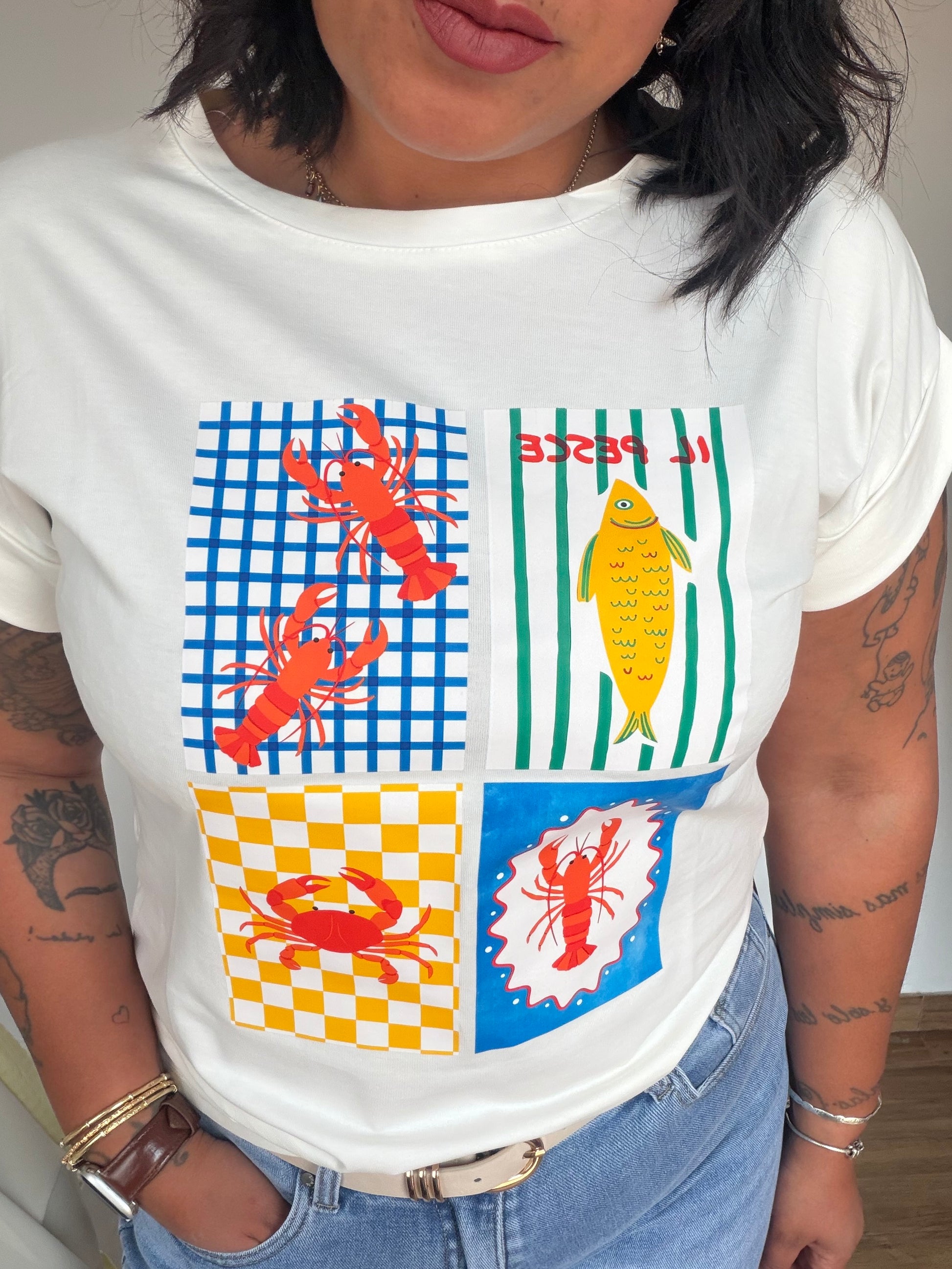 Camiseta Mar diseño sardinas cuadros marinos retro colorida — Meknes Store