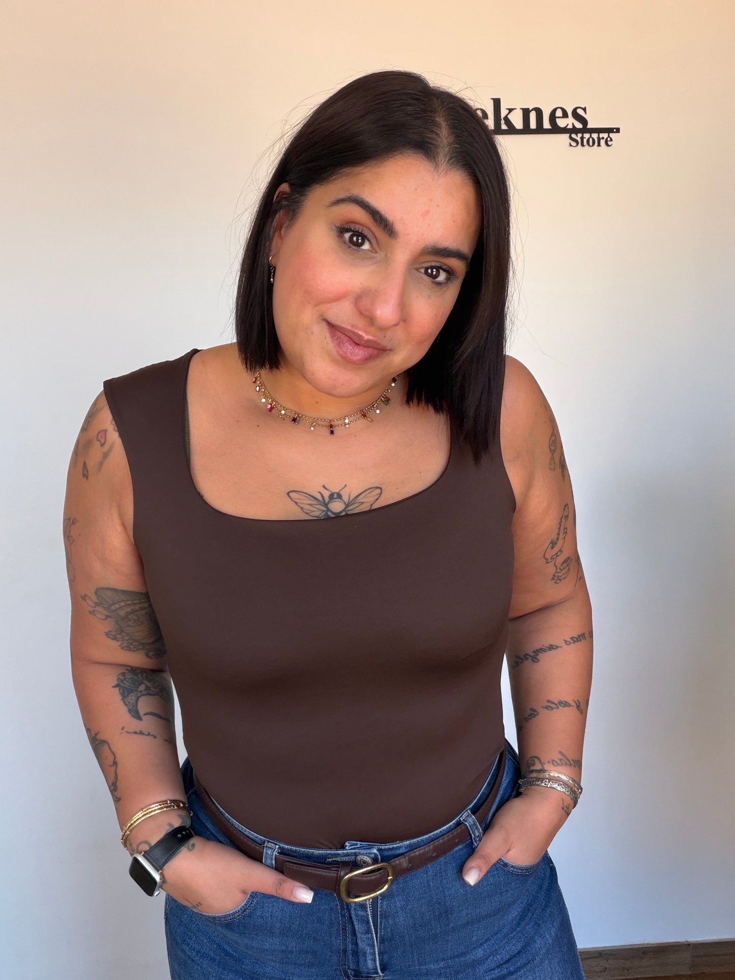 Camiseta nadadora de licra premium color marrón chocolate para mujer Meknes Store