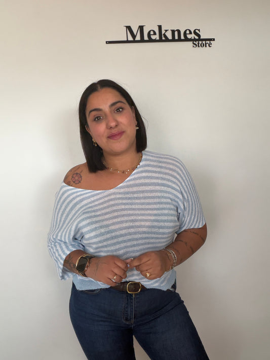 Camiseta oversize de hilo con rayas azul baby y escote asimétrico mujer Meknes Store