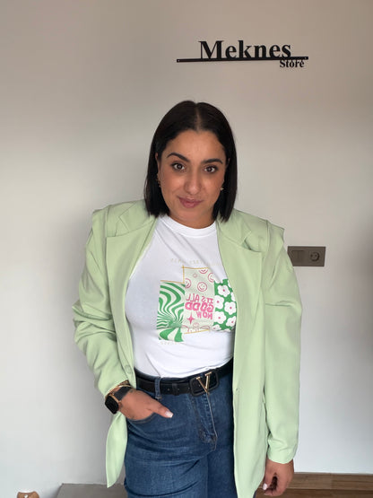 detalle-grafico-good-vibes-only-verde-camiseta
