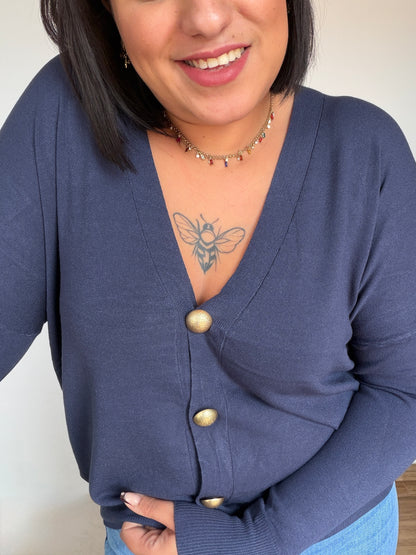 primer-plano-textura-punto-fino-calidad-cardigan-spring