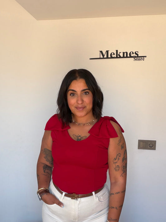 Detalle lazo hombro Top Lazada rojo escote redondo — Meknes Store
